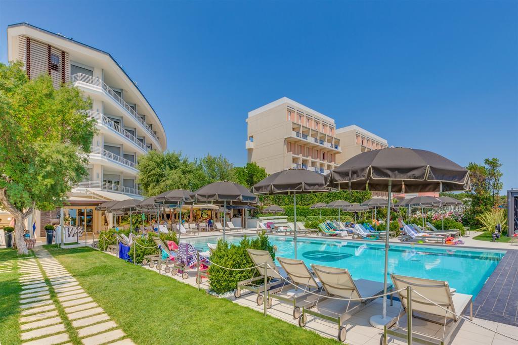 Hotel Mariver Lido di Jesolo Exterior photo